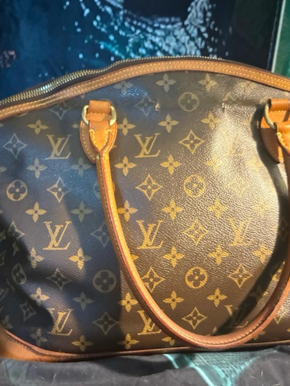 Authentic LOUIS VUITTON Lockit Horizontal Monogram Canvas Tote bag